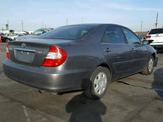 4T1BE32K84U904828 - 2004 TOYOTA CAMRY GRAY photo 4