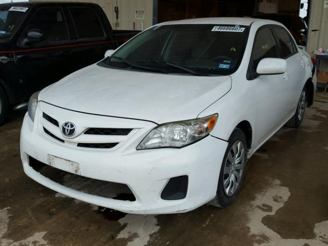 5YFBU4EE0CP041134 - 2012 TOYOTA COROLLA BA WHITE photo 2