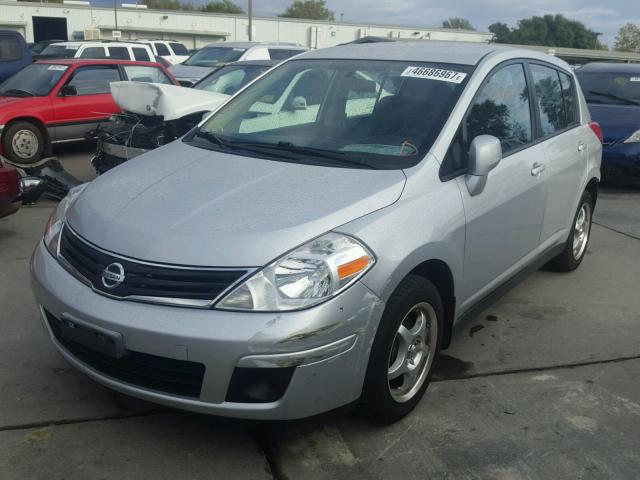 3N1BC1CP5AL365649 - 2010 NISSAN VERSA S SILVER photo 2