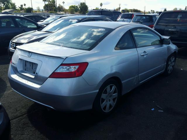 2HGFG12667H540053 - 2007 HONDA CIVIC LX SILVER photo 4