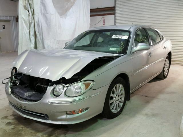 2G4WE587281130335 - 2008 BUICK LACROSSE C SILVER photo 2