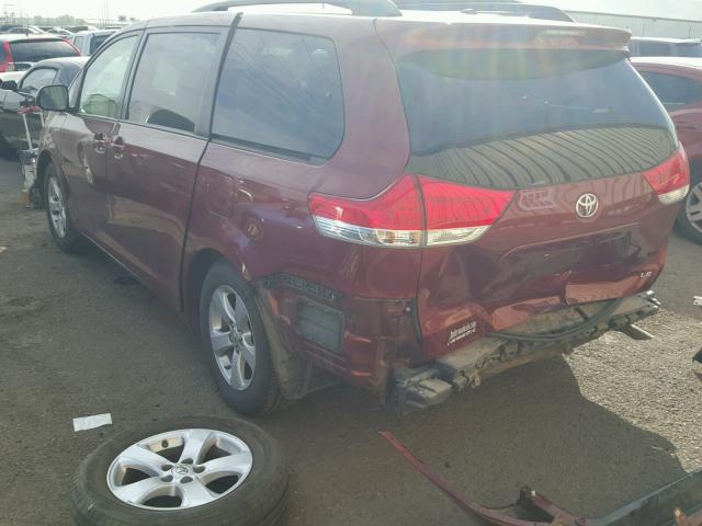 5TDKK3DC7CS189854 - 2012 TOYOTA SIENNA LE RED photo 3