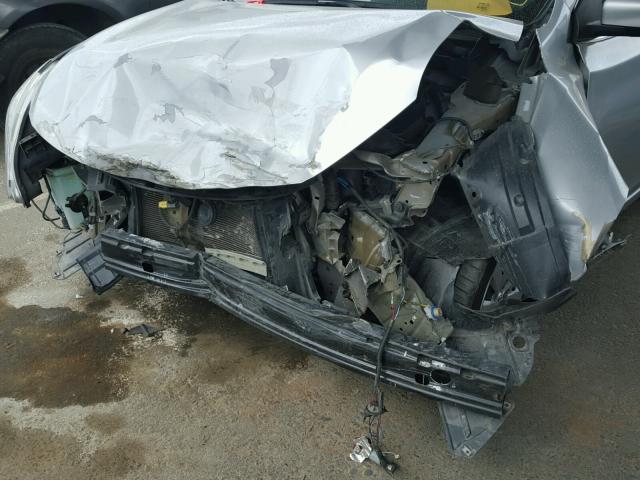 1N4AB7APXDN902351 - 2013 NISSAN SENTRA S SILVER photo 9