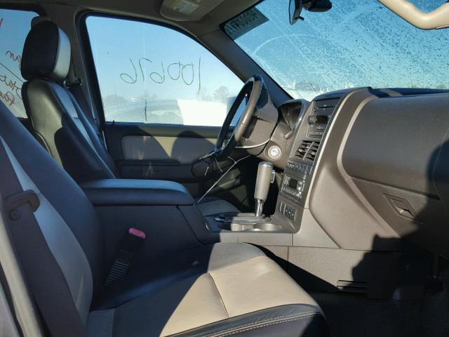 1FMEU33K67UA24939 - 2007 FORD EXPLORER S SILVER photo 5