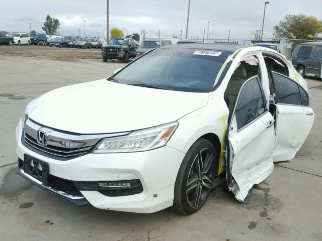 1HGCR3F97GA010671 - 2016 HONDA ACCORD TOU WHITE photo 2