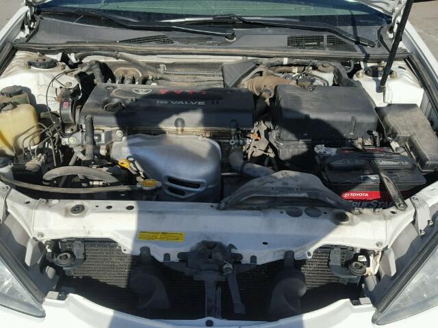 JTDBE30K540275043 - 2004 TOYOTA CAMRY LE WHITE photo 7