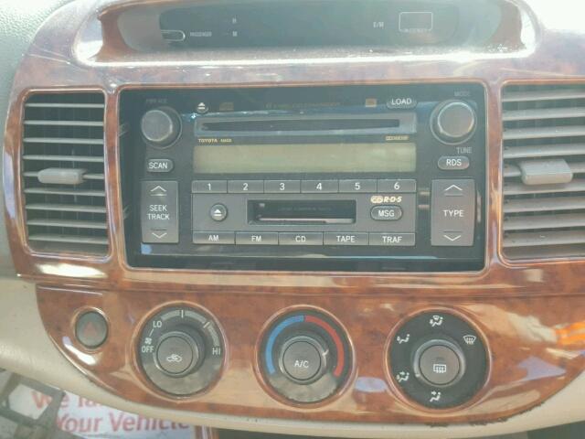 JTDBE30K540275043 - 2004 TOYOTA CAMRY LE თეთრი ფოტო 9