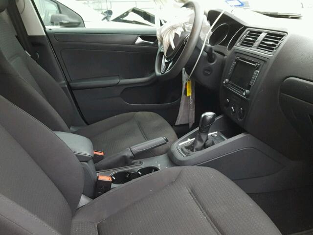 3VW2K7AJXFM284419 - 2015 VOLKSWAGEN JETTA BASE WHITE photo 5