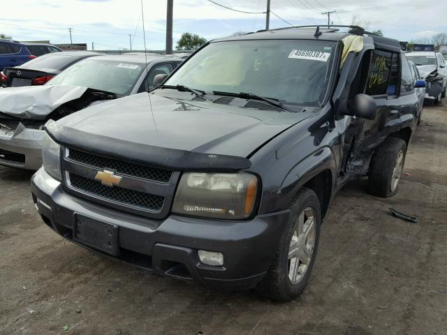 1GNDT13S672306380 - 2007 CHEVROLET TRAILBLAZE GRAY photo 2