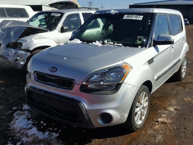 KNDJT2A64D7762061 - 2013 KIA SOUL + SILVER photo 2