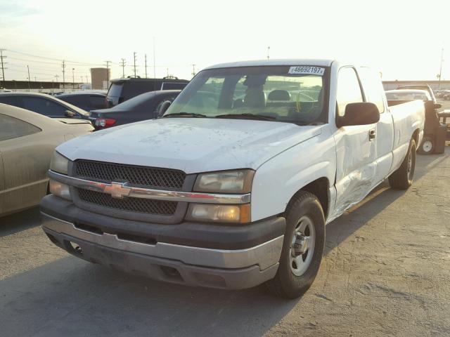 1GCEC19V83E315041 - 2003 CHEVROLET SILVERADO WHITE photo 2