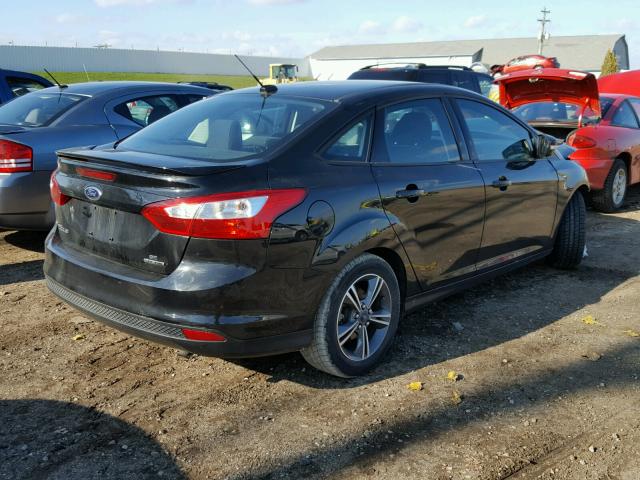 1FADP3F21EL429554 - 2014 FORD FOCUS SE BLACK photo 4