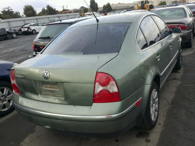 WVWPD63B92P240791 - 2002 VOLKSWAGEN PASSAT GLS GREEN photo 4