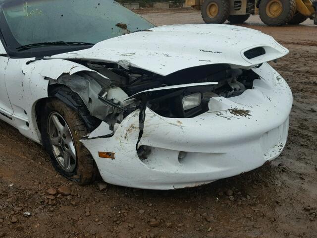 2G2FS22K5W2218882 - 1998 PONTIAC FIREBIRD WHITE photo 9