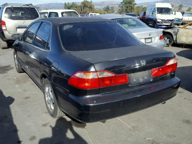 1HGCG6679WA093184 - 1998 HONDA ACCORD EX BLACK photo 3