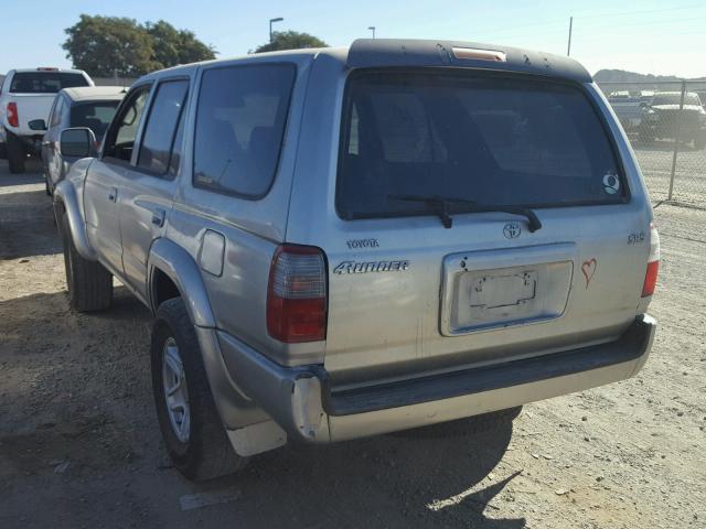 JT3GN86R9Y0158437 - 2000 TOYOTA 4RUNNER SR SILVER photo 3