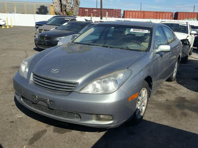 JTHBF30G120081274 - 2002 LEXUS ES 300 SILVER photo 2