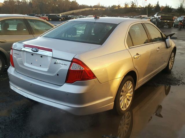 3FADP0L33CR339882 - 2012 FORD FUSION HYB SILVER photo 4