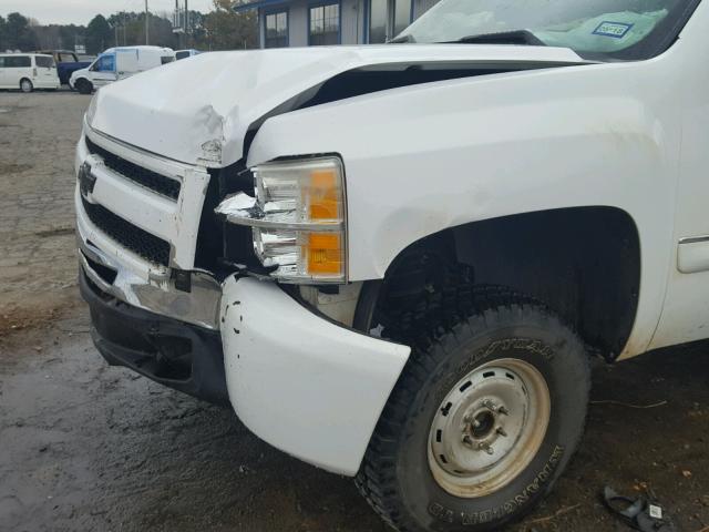 1GCEC29J69Z272081 - 2009 CHEVROLET SILVERADO WHITE photo 9