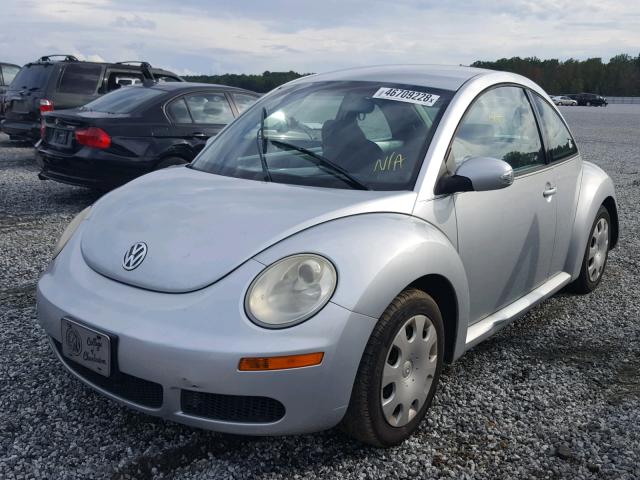 3VWEW31C87M509417 - 2007 VOLKSWAGEN NEW BEETLE 银色 照片 2
