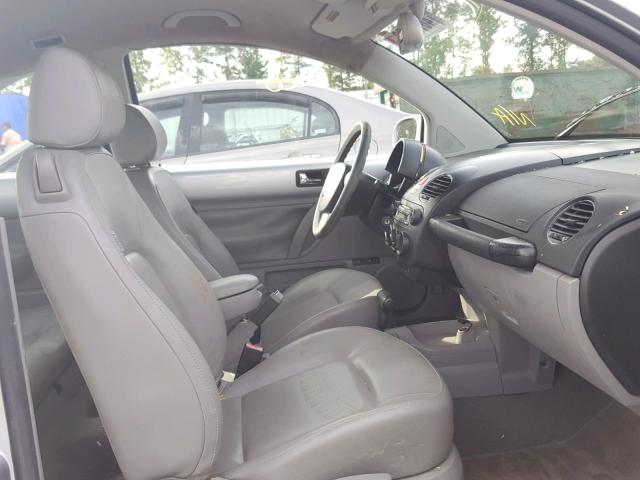 3VWEW31C87M509417 - 2007 VOLKSWAGEN NEW BEETLE 银色 照片 5