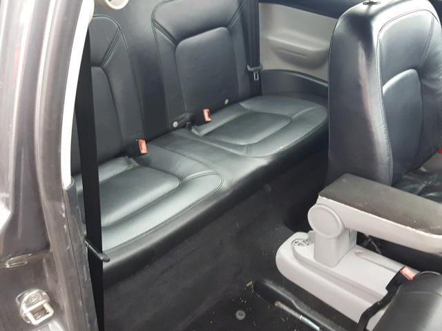 3VWDD21C72M409040 - 2002 VOLKSWAGEN NEW BEETLE 石墨色 照片 6