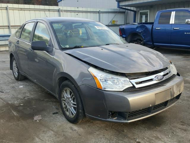 1FAHP3FN7AW103584 - 2010 FORD FOCUS SE GRAY photo 1