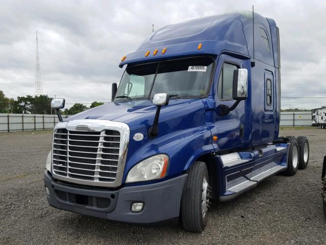 1FUJGLDR9DSFD9082 - 2013 FREIGHTLINER CASCADIA 1 BLUE photo 2