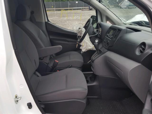 3N63M0ZN9JK696798 - 2018 CHEVROLET CITY EXPRE WHITE photo 5