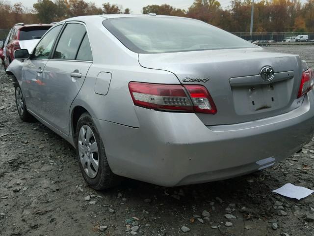 4T1BF3EKXBU183742 - 2011 TOYOTA CAMRY BASE SILVER photo 3
