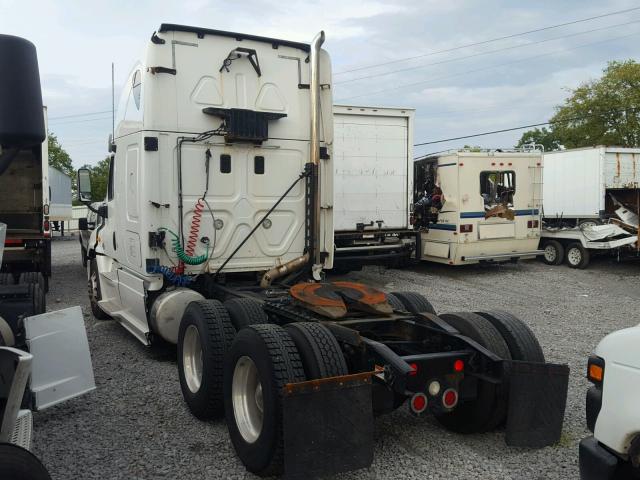 1FUJGLDV7DSBT0631 - 2013 FREIGHTLINER CASCADIA 1 WHITE photo 3