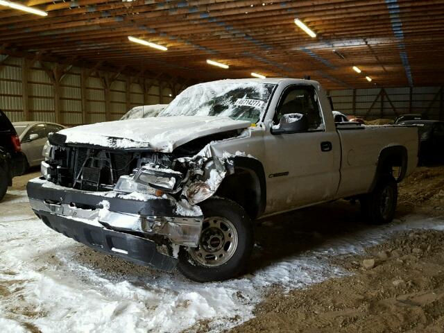 1GCHC24U76E210481 - 2006 CHEVROLET SILVERADO WHITE photo 2