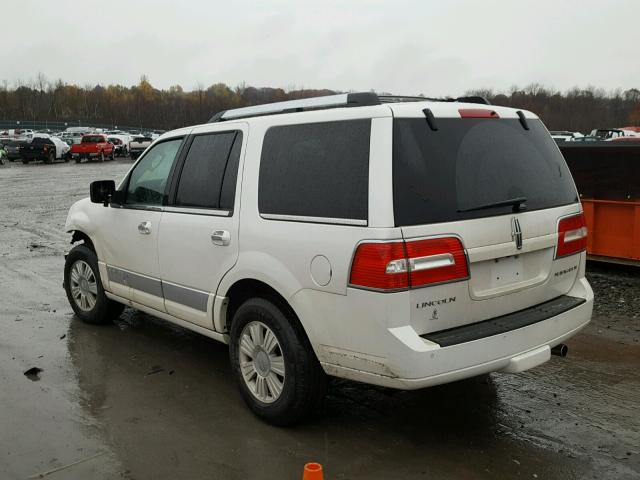 5LMJJ2J50BEJ00055 - 2011 LINCOLN NAVIGATOR WHITE photo 3