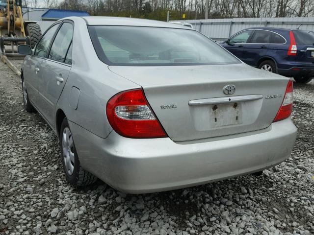 4T1BE32K03U256433 - 2003 TOYOTA CAMRY LE 银色 照片 3