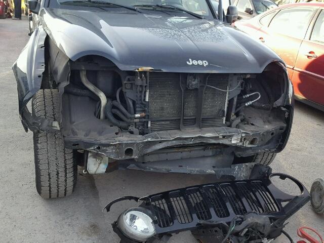 1J4GL58K04W324264 - 2004 JEEP LIBERTY LI BLACK photo 9