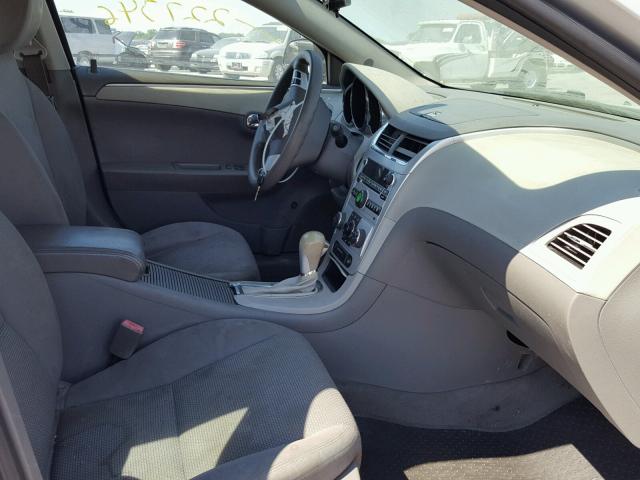 1G1ZA5EUXBF153247 - 2011 CHEVROLET MALIBU LS ვერცხლისფერი ფოტო 5