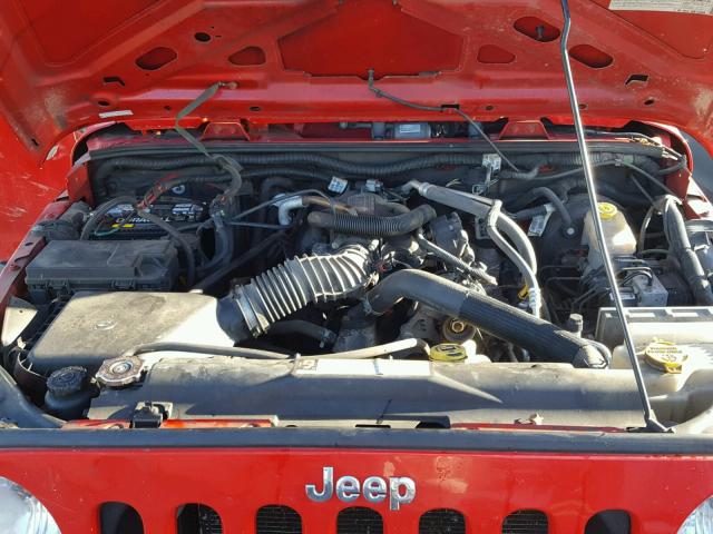 1J4FA24198L652917 - 2008 JEEP WRANGLER X RED photo 7