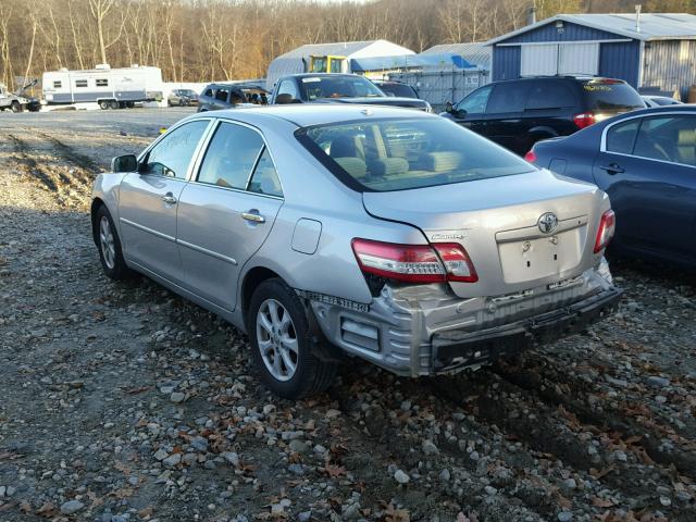 4T1BF3EK3BU197983 - 2011 TOYOTA CAMRY BASE GRAY photo 3