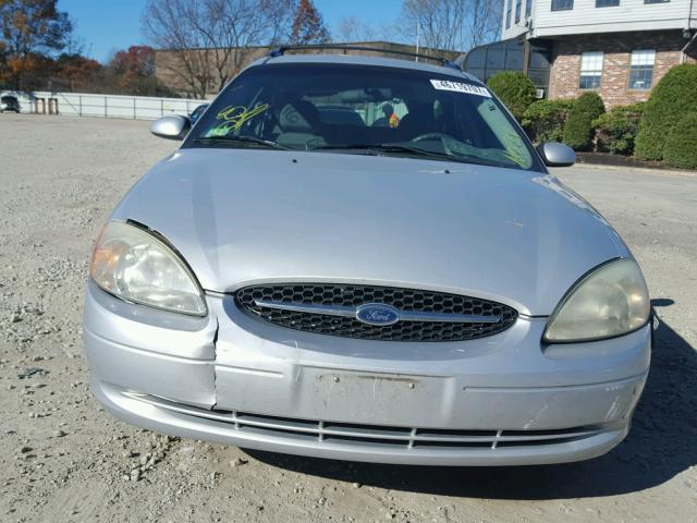 1FAFP58SX2A102417 - 2002 FORD TAURUS SE SILVER photo 9