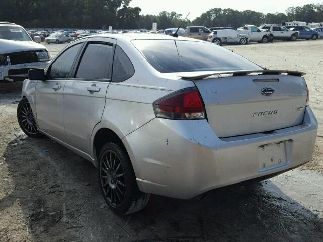 1FAHP3GN4AW236835 - 2010 FORD FOCUS SES SILVER photo 3