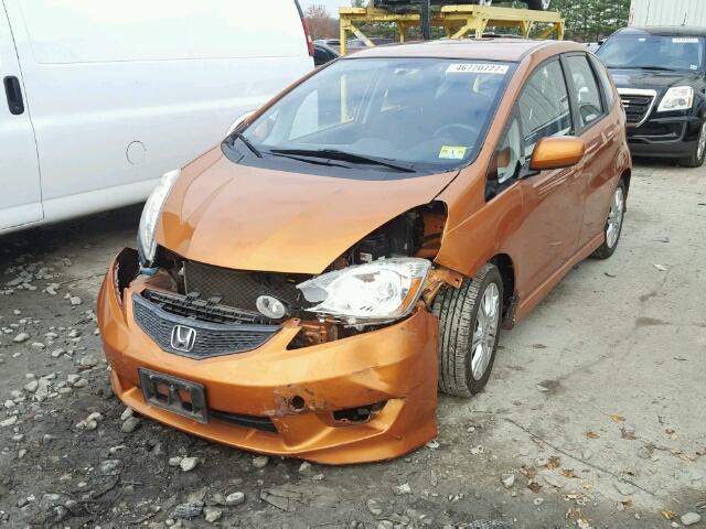 JHMGE884X9S028443 - 2009 HONDA FIT ORANGE photo 2