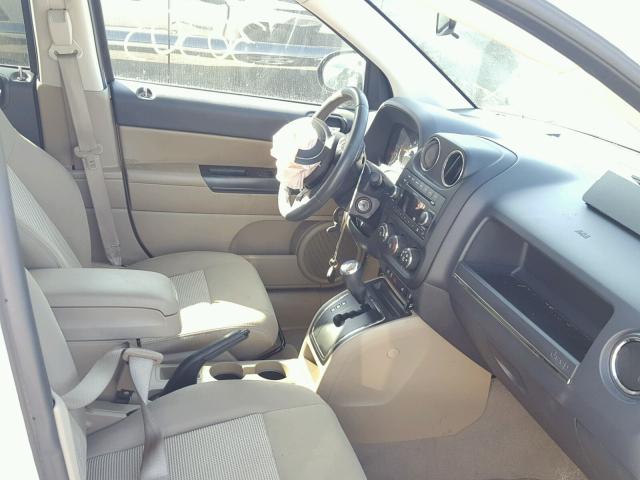 1J4NT1FA9BD170558 - 2011 JEEP COMPASS SP WHITE photo 5