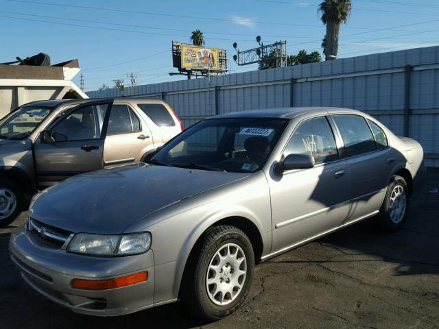 JN1CA21D7XT217046 - 1999 NISSAN MAXIMA GLE SILVER photo 2