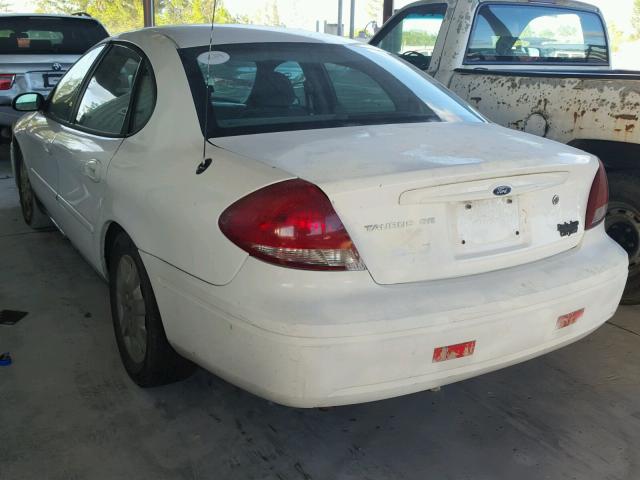 1FAFP53UX5A219931 - 2005 FORD TAURUS SE WHITE photo 3