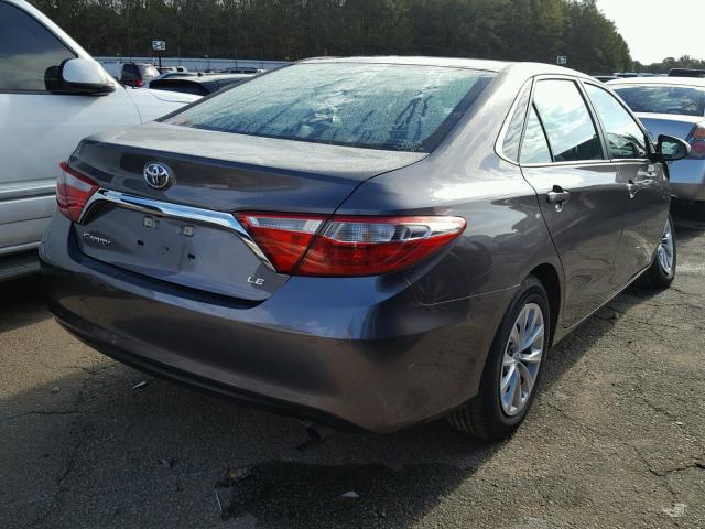 4T1BF1FK7HU326769 - 2017 TOYOTA CAMRY LE GRAY photo 4