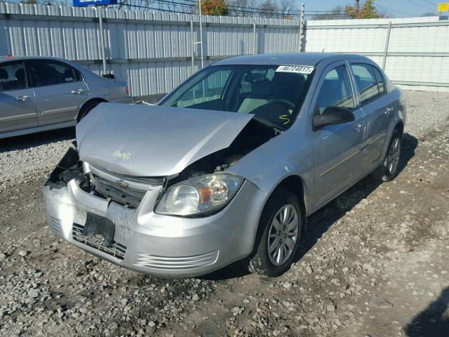 1G1AS58H297132700 - 2009 CHEVROLET COBALT LS SILVER photo 2