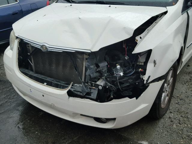 2A4RR5D19AR315443 - 2010 CHRYSLER TOWN & COU WHITE photo 9