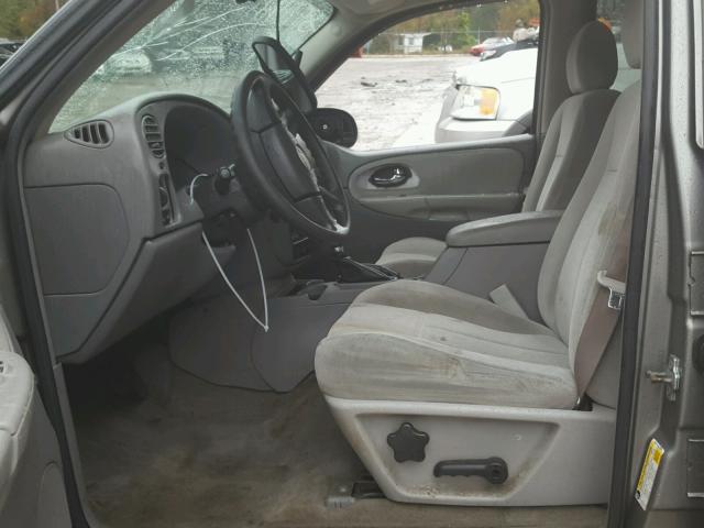 1GNDT13S062325814 - 2006 CHEVROLET TRAILBLAZE SILVER photo 5