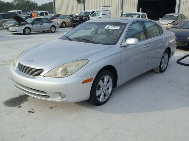 JTHBA30G455112720 - 2005 LEXUS ES 330 SILVER photo 2