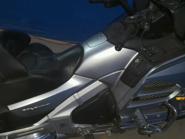 JH2SC68G3FK300513 - 2015 HONDA GL1800 SILVER photo 5